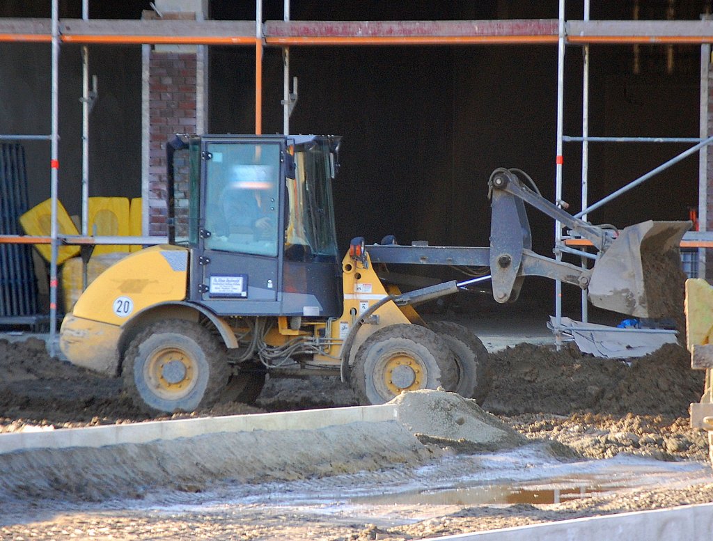 M�glicherweise ein NEW HOLLAND W60TC bzw W70TC nicht genau erkennbarer Typ, 07.11.09 Baustelle N�he S-Bhf. Berlin Storkower Str.  