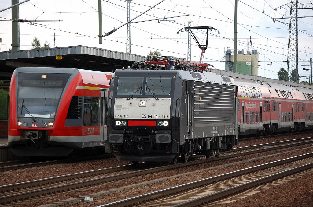 MRCE Dispolok ES 64 F4-110 (91 80 6189 110-0 D-DISPO) der CTL auf dem R�ckweg durch den Bhf. Flughafen Berlin-Sch�nefeld, 18.08.10 