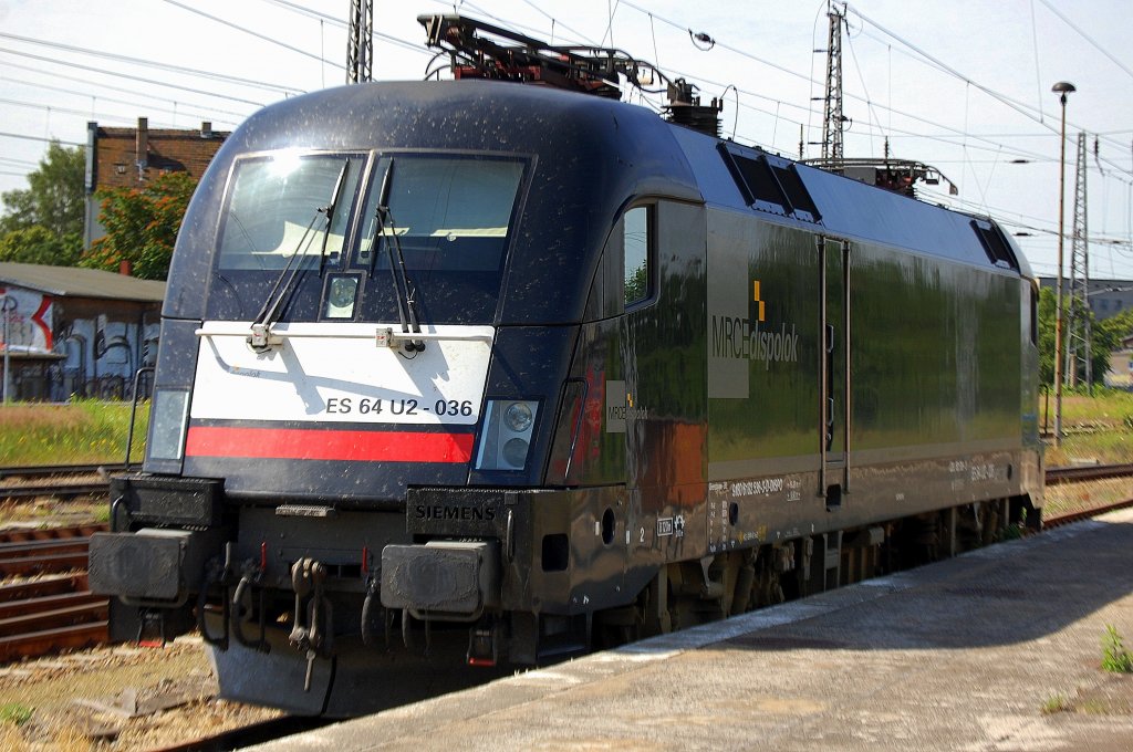 MRCE Dispolok ES 64 U2-036 (91 80 6182 536-3-D-DISPO) immer noch an die DB vermietet? pausiert abgestellt am 02.07.12 Bhf. Bwerlin-Lichtenberg.
