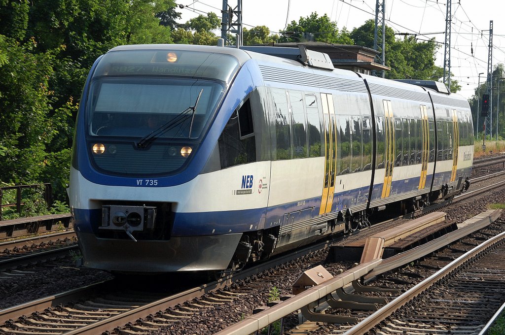 NEB VT 735 als RB27 nach Wandlitzsee, 20.06.13 Berlin-Karow. 