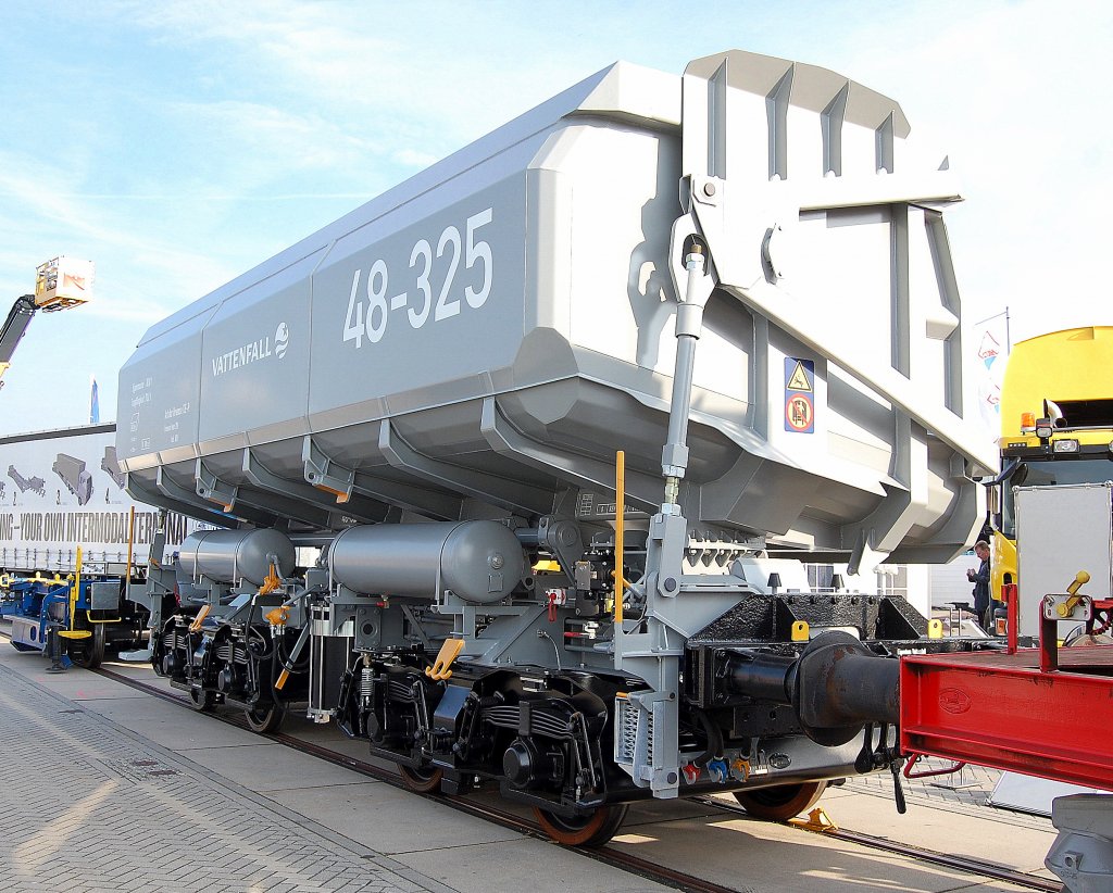 Neue Art von Sch�ttgutkippwagen, gro�volumig und f�r Vattenfall im Einsatz, 24.09.10 InnoTrans 2010