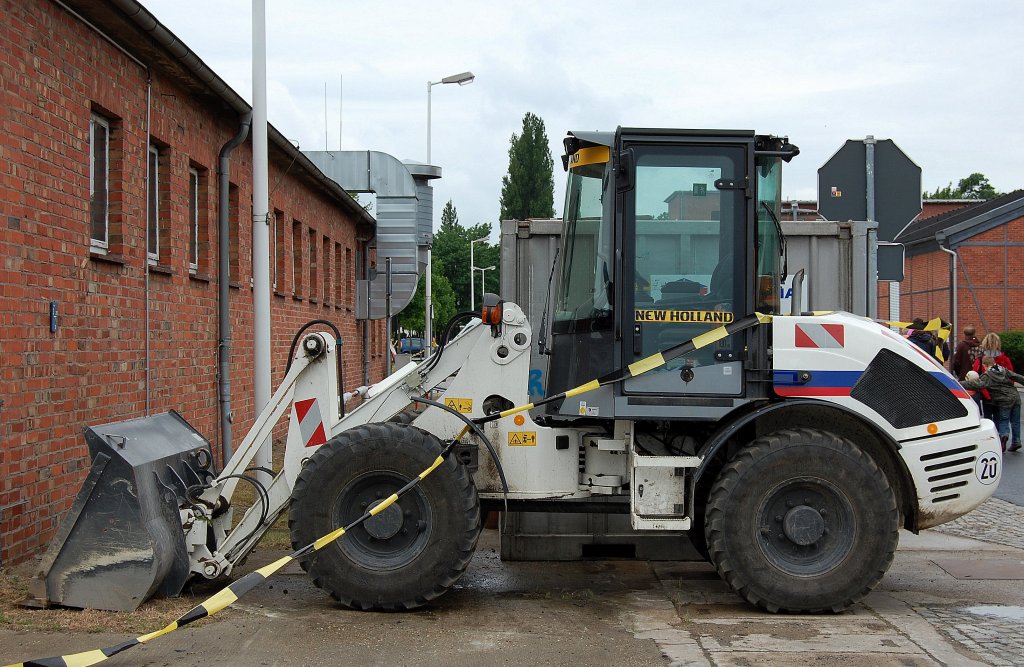 NEW HOLLAND Typ W? der Baufirma EUROVIA am Tag der offenen T�r Bombardierwerk Hennigsdorf 16.05.09