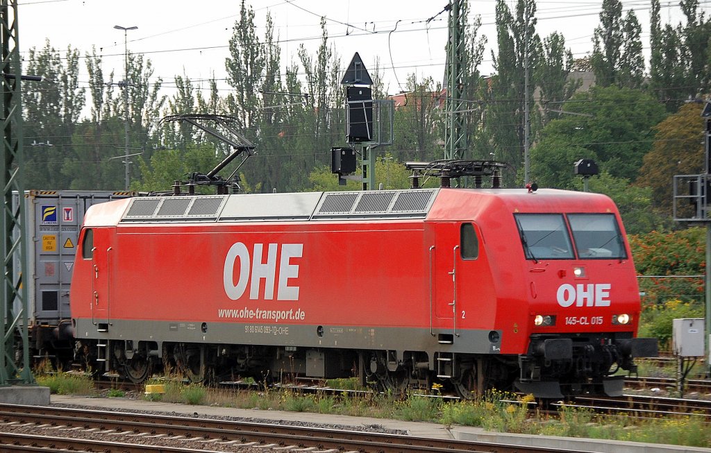Nun also doch gesichtet, CBRail Leasinglok 145-CL 015 (91 80 6145 093-1 D-OHE) mit dem neuen Firmenlogo der OHE hat heute Morgen einen Containerzug vom Terminal Berlin Westhafen am Gbf. Berlin-Moabit abgeholt, 01.09.10