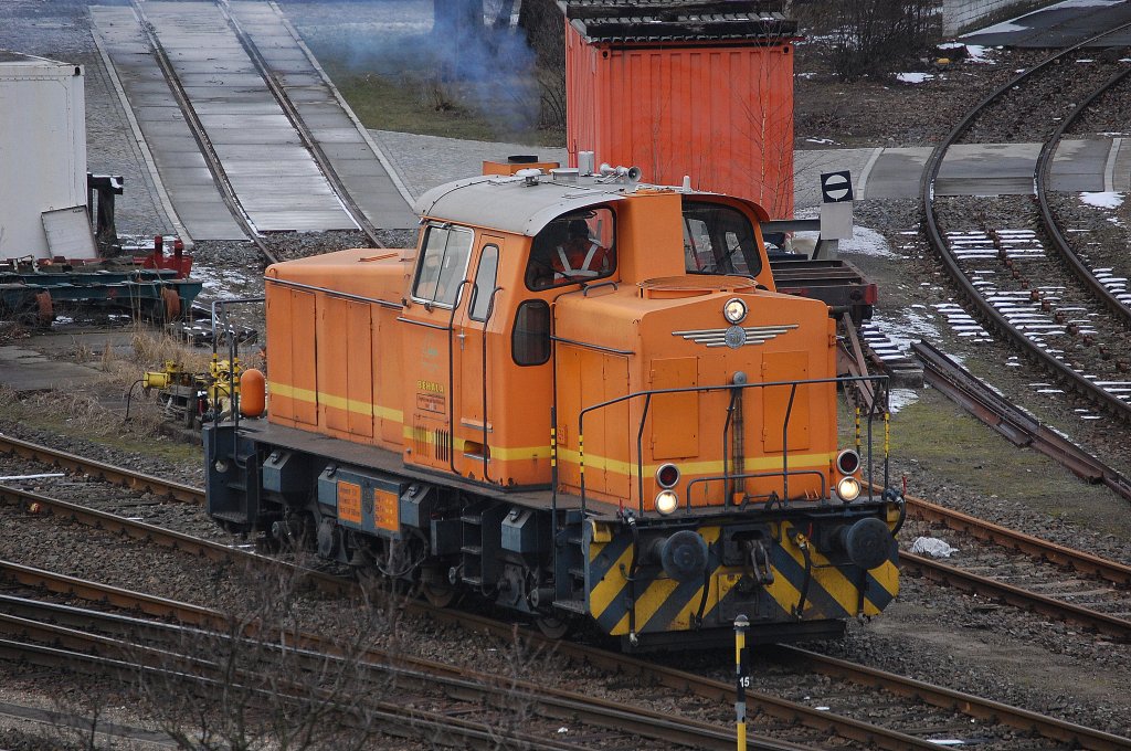 Nur noch selten zu sehen die Werkslok BEHALA 3 (Typ M700C vom Hersteller KM) kam heute aus dem Lokschuppen am Berliner Westhafen wieder mal zum Einsatz, 13.02.13