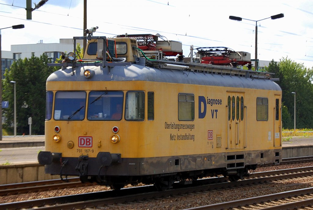 Oberleitungsmesswagen (Diagnose VT) der DB Netz Instandhaltung 701 167-9 am 27.08.12 Bhf. Flughafen Berlin-Sch�nefeld.