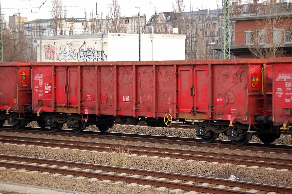 Offener G�terwagen eingestellt in Deutschland mit der Nr. 37 RIV 80D-AAEC 5377 411-3 Eanos 1, 25.03.10 Gbf. Berlin-Moabit.