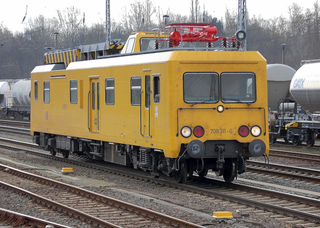 ORT 708 311-6 der DB Netz Instandsetzung Richtung Bornholmer Str. am 09.04.10 Berlin Greifswalder Str. 