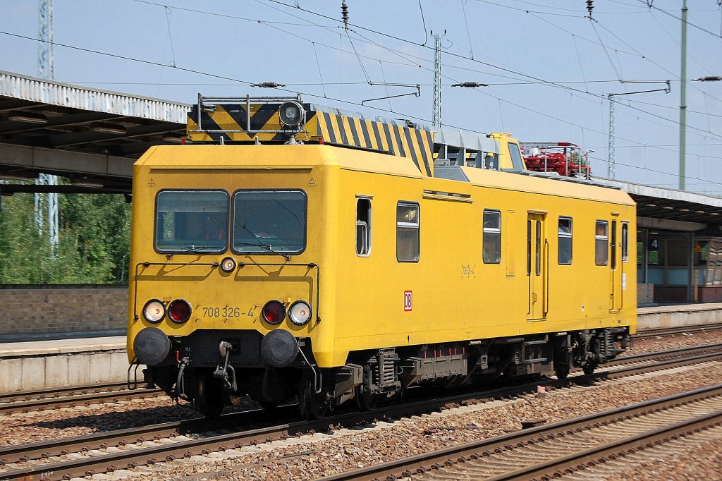 ORT 708 326-4 am 27.07.12 Bhf. Flughafen Berlin-Sch�nefeld.