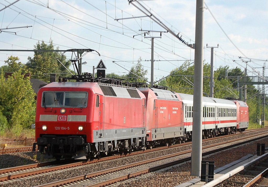 PbZ mit 120 104-5 mit 101 058-6 zwei IC-Wagen und am Ende 101 119-6 am Haken Richtung Karower Kreuz Berlin, 20.07.10 Berlin-Blanknburg.