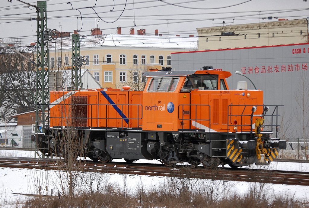 Pers�nliche Erstsichtung, eine MaK G 800BB, die northrail 04 (92 80 1278 004-7 D-NTS, VSFT Bj.2002) Richtung Berlin-Spandau am 22.01.13 gegen�ber dem S-Bahnhof Berlin-Westhafen.  