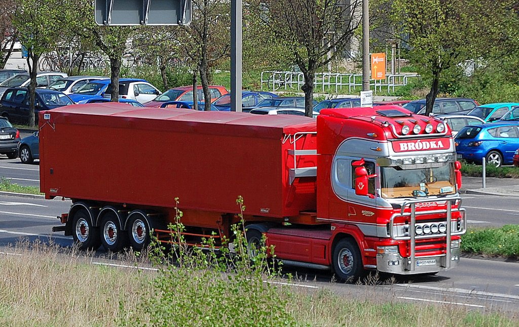 Pr�chtiger SCANIA Sattelzug (Tschechien?), 27.04.12 M�rkische Allee Berlin.