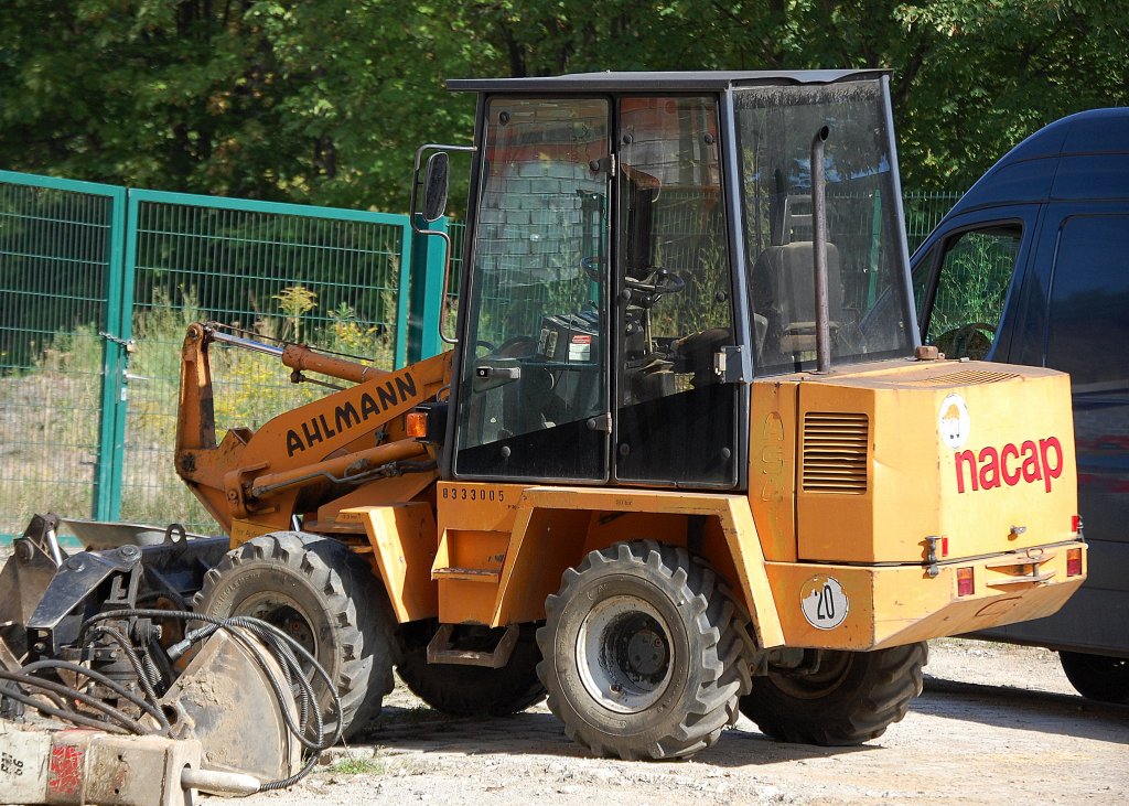 Radlader AHLMANN Typ? der Baufirma nacap am 31.08.09 Berlin-Karow.