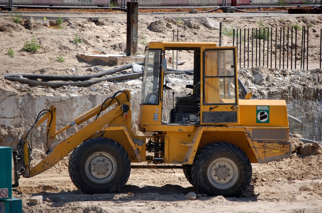 Radlader ZEPPELIN ZL8B der Fa.BR�CKNER GRUNDBAU im Jahr 2008 Berlin. 
