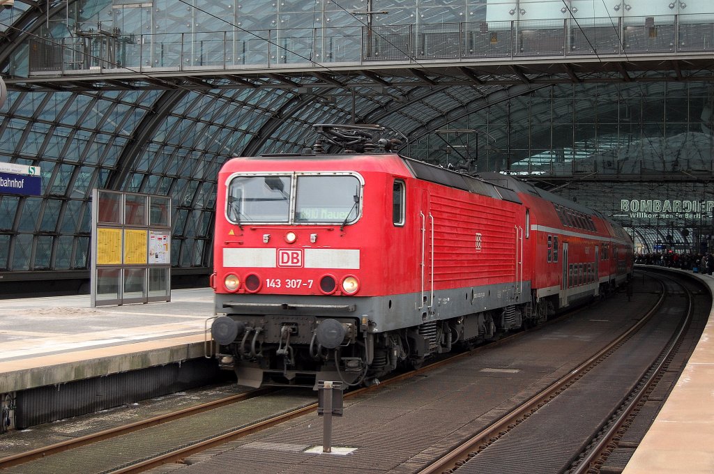 RB10 Nauen mit 143 307-7 am 03.02.13 Berlin Hbf.
