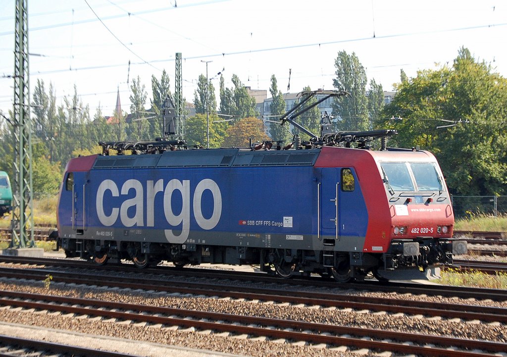 Re 482 020-5 f�r die Fa. dispo TF Ltd. t�tig auf Leerfahrt Richtung Berlin-Wedding, 23.09.10 Berlin-Beusselstr.