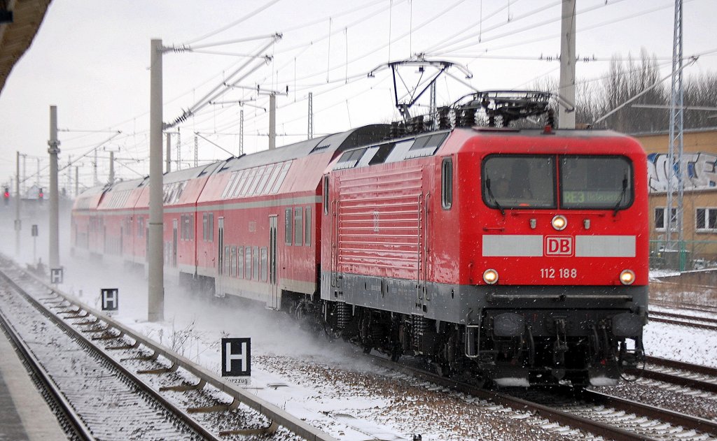RE3 nach Elsterwerda mit 112 188 Richtung Berlin-gesundbrunnen, 21.01.13 Berlin-Blankenburg.