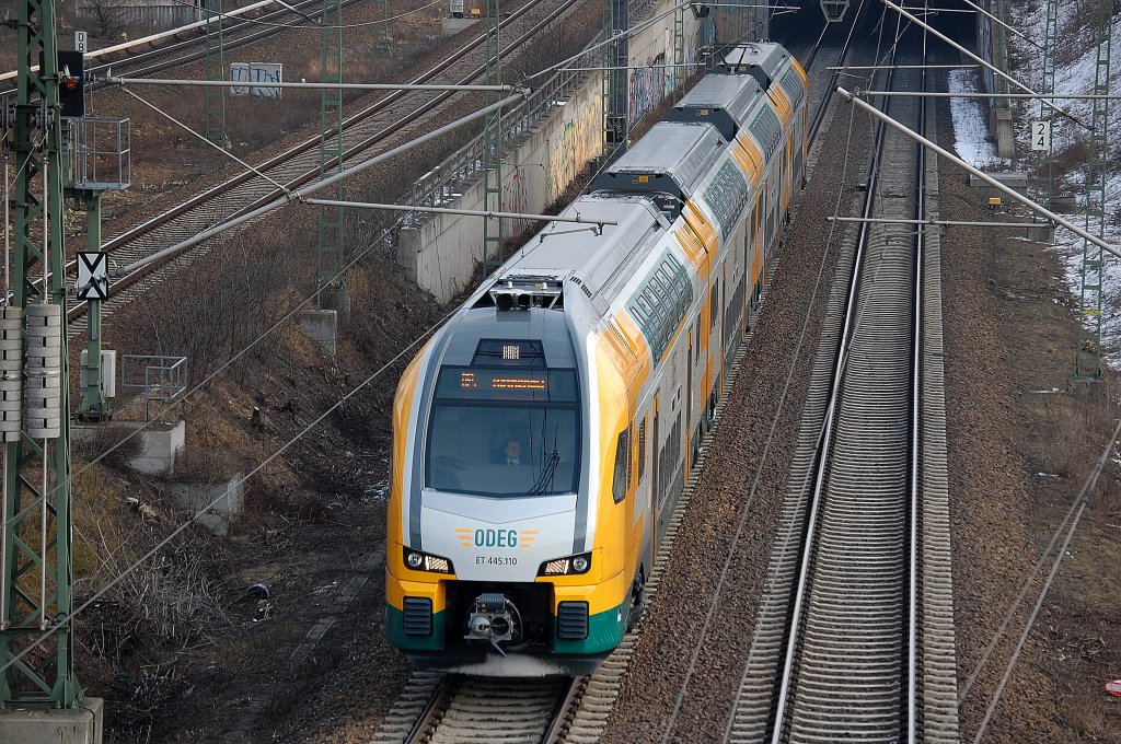 RE4 nach Rathenow mit ODEG-KISS ET 445.110, 13.02.13 Berlin-Putlitzbr�cke. 
