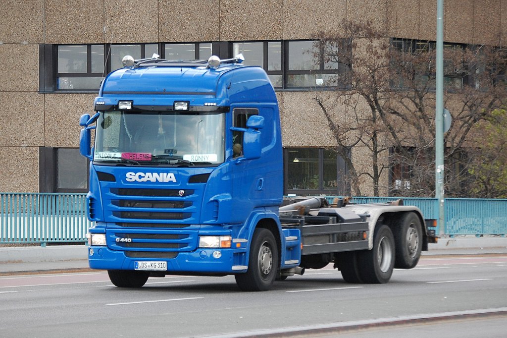 SCANIA G440 Abrollkipper, 20.04.12 Berlin-Putlitzbr�cke.