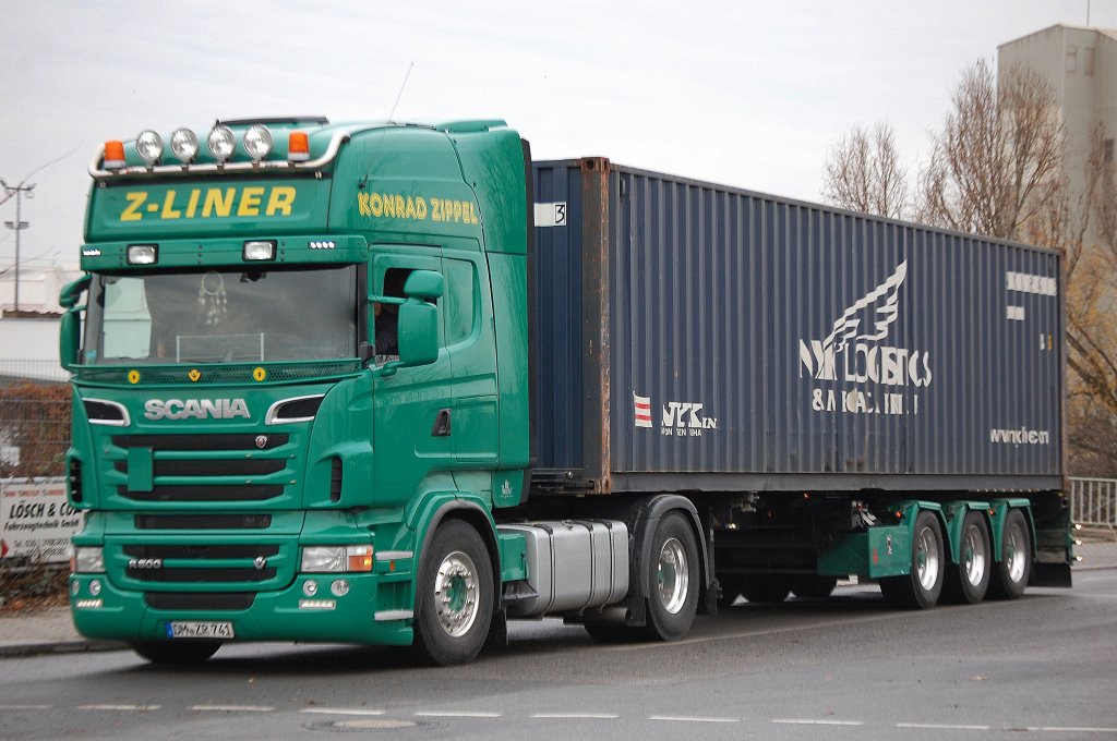 SCANIA R500 (Z-LINER) Sattelzug der Sped. KONRAD ZIPPEL, 27.11.12 Berliner Westhafen.