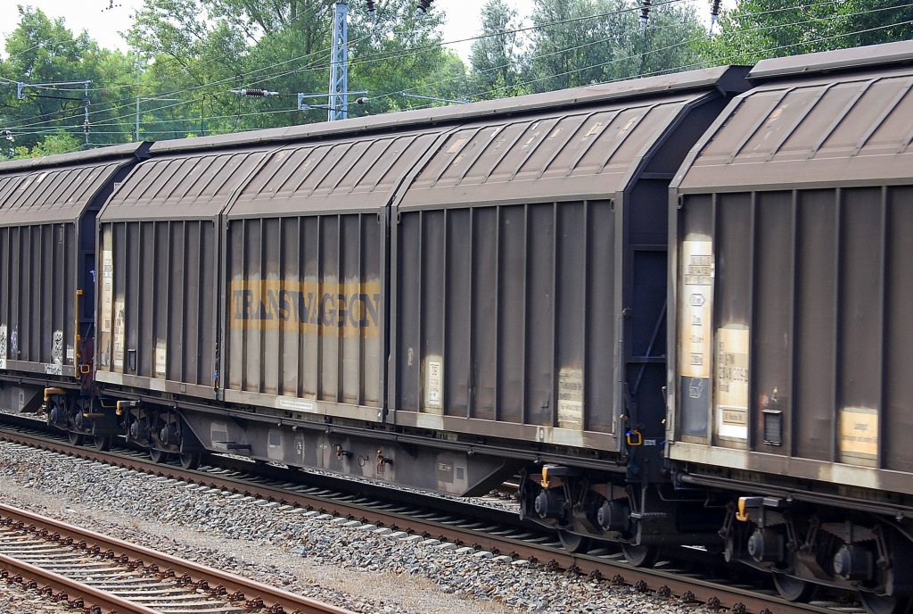 Schiebewandwagen vom Wageneinsteller Transwaggon mit der Nr. 83 80 D-TWA 2848 243-1 Habis? am 08.08.13 Berlin-Springpfuhl.
