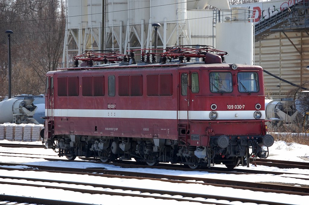 Seit langer Zeit stand mal wieder die EGP Lok 109 030-7 Berlin Greifswalder Str., 26.03.13 