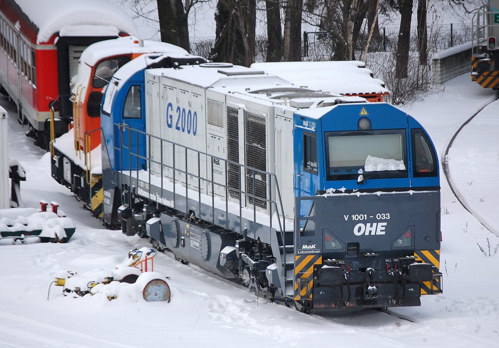 Seltener Gast in Berlin und das kurz nach Weihnachten, OHE V 1001 - 033 (inzwischen 1033) (92 80 1273 005-9 D-OHE, VSFT Bj.2001) abgestellt im  Berliner Westhafen in Bereitschaft f�r neue Aufgaben, 27.12.10