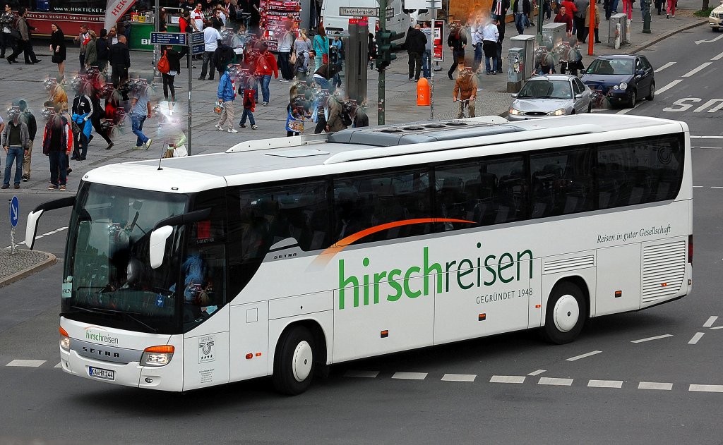 SETRA 415 GT-HD der Fa. hirschreisen, 01.06.13 Berlin-hardenbergplatz.