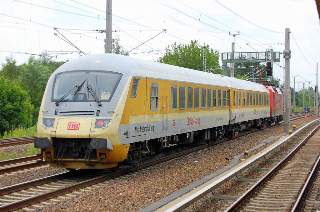 Steuerwagen des Gleismesszuges RAILab1 der DB Netz Instandhaltung am 15.06.11 Berlin-Blankenburg.