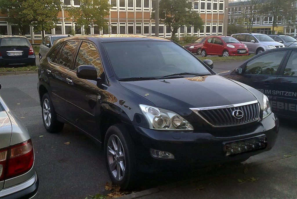 SUV Lexus RX 2.Generation, 02.11.12 Berlin-Pankow.