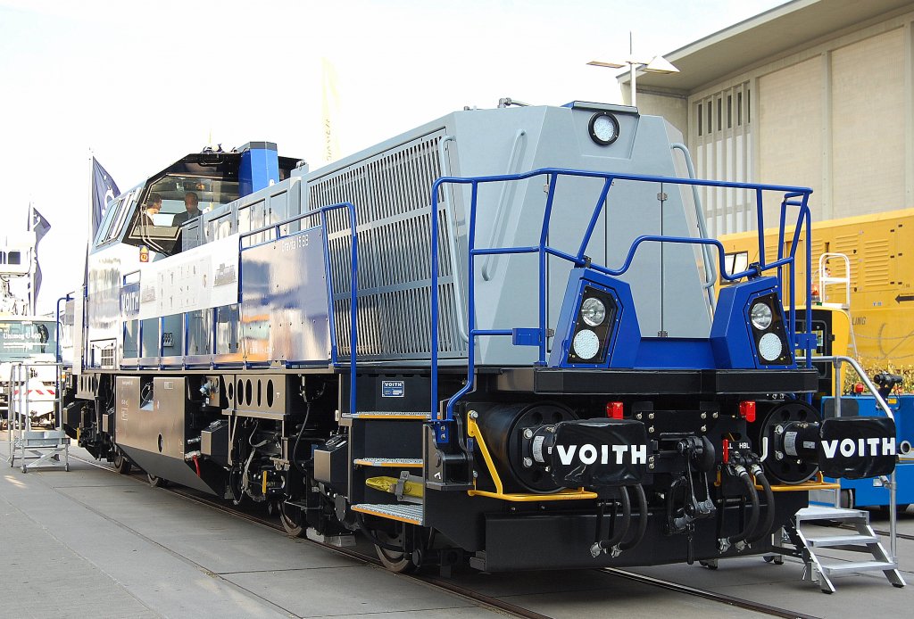 Tja schade, bisher habe ich diesen Lok-Typen auf freier Strecke noch nicht angetroffen, auch zum zweiten Mal dabei, eine VOITH Gravita 15 BB, 24.09.10 Berlin InnoTrans 