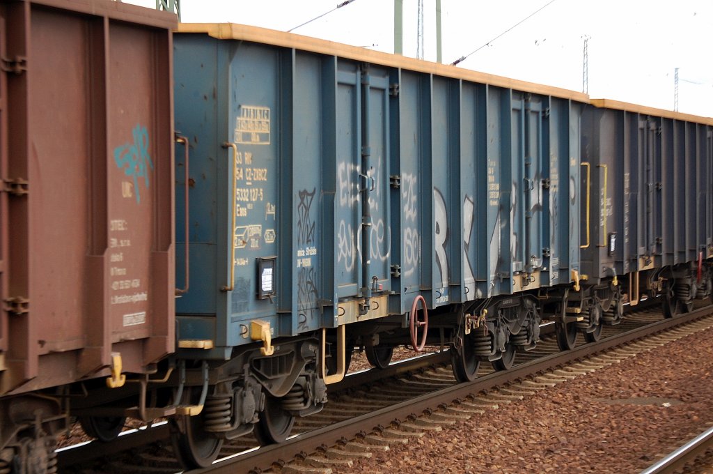 Tschechischer offener G�terwagen eingestellt mit der Nr. 33 R%IV 54 CZ-ZXBCZ 5332 127-5 Eaos 145.0, 18.08.10 Bhf. Flughafen Berlin Sch�nefeld.