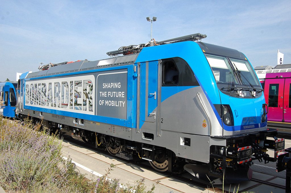 Und wiederum eine Nachfolgegeneration ihrer glorreichen TRAXX Drehstromfamilie von Bombardier, die TRAXX 3 Last Mile offiziell TRAXX F140 AC3 (BR 187), die ersten drei Loks werden �ber Railpool an BLS vermietet, hier die 187 002-1 (91 80 6187 002-1 D-BTK), 18.09.12 Inno Trans Berlin.  