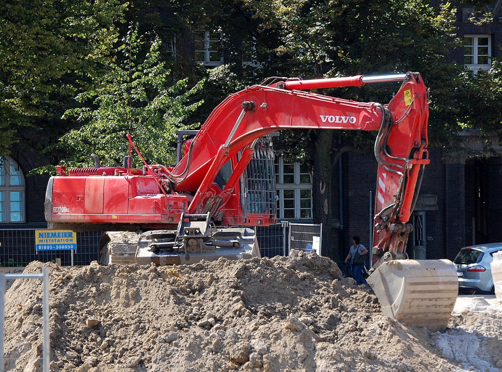 VOLVO EC290B NLC, 22.08.11 Berlin-Pankow.