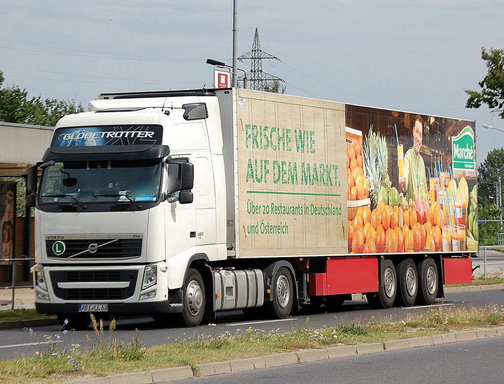 VOLVO FH 460 PS Zugmaschine mit K�hlthermoauflieger der Restaurantkette March�, 23.08.11 Sch�nefeld b.Berlin. 