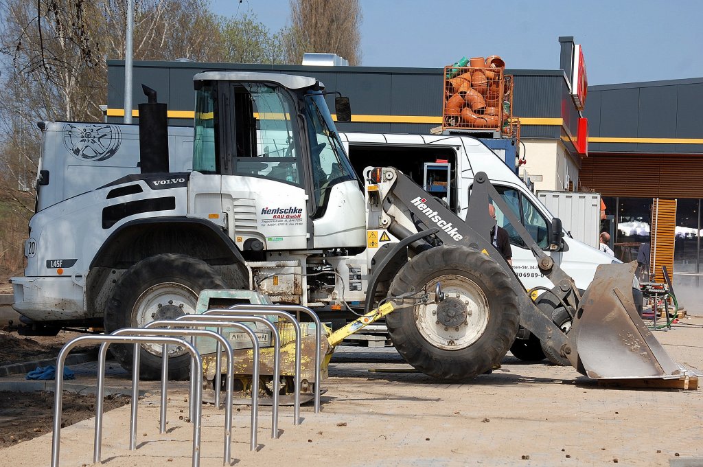 VOLVO L45F der Fa. hentschke Bau GmbH, 24.04.13 Berlin-Karow.