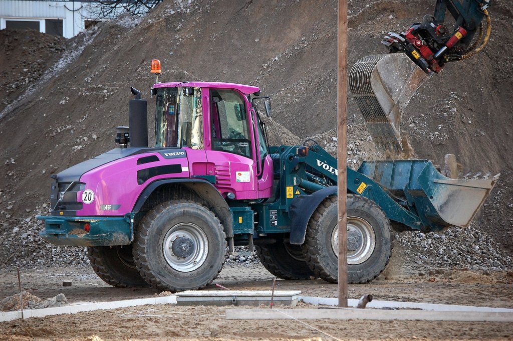 VOLVO L45F Radlader der Fa. Hartmann Ingineure, 14.11.12 Berlin Alexanderplatz.