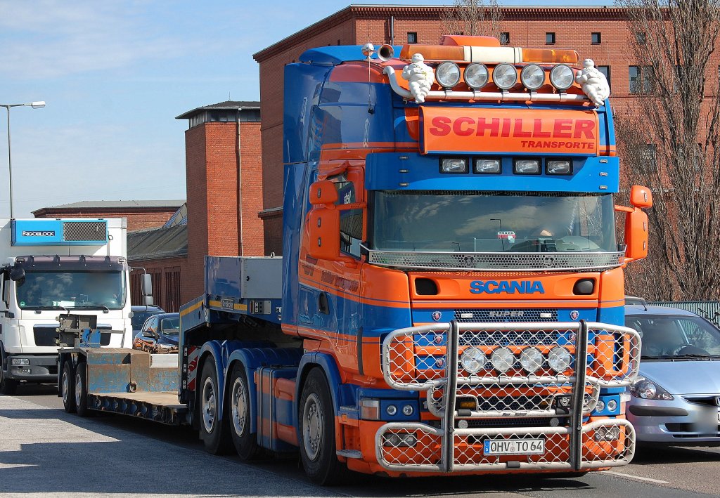 Vor einigen Jahren schon mal abgelichtet dieser pr�chtige SCANIA SUPER eventl. 580 PS? der Sped. SCHILLER TRANSPORTE, 15.04.13 Berlin-Putlitzbr�cke.
