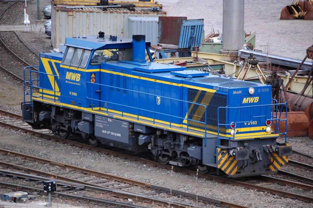 Zeitweise damals an die BEHALA im Berliner Westhafen verliehen, MWB V 2103 (92 80 1275 103-0 D-MWB, Bj. 2002), 25.03.09