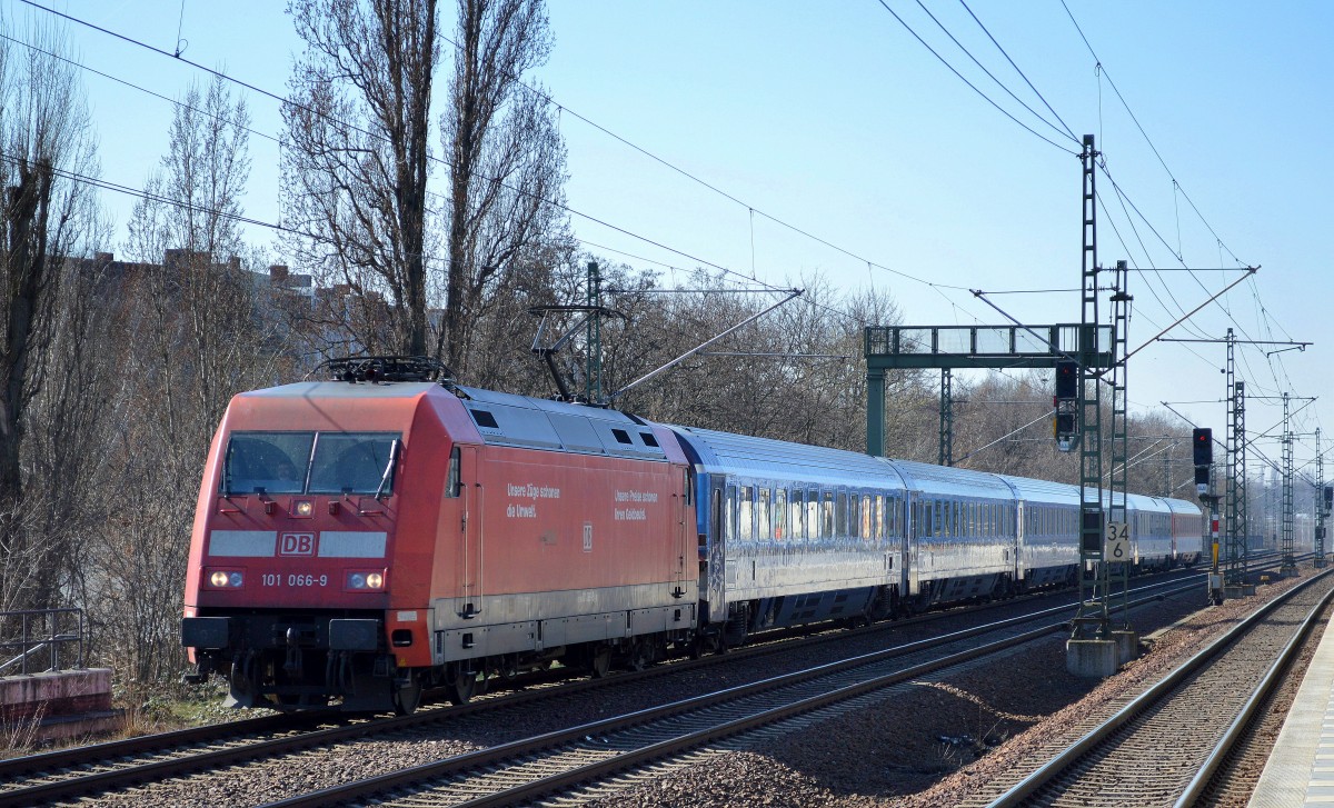 101 066-9 mit tschechischer EC-Wagengarnitur Richtung Nordosten, 13.03.14 Berliner Innenring Höhe Jungfernheide. 
