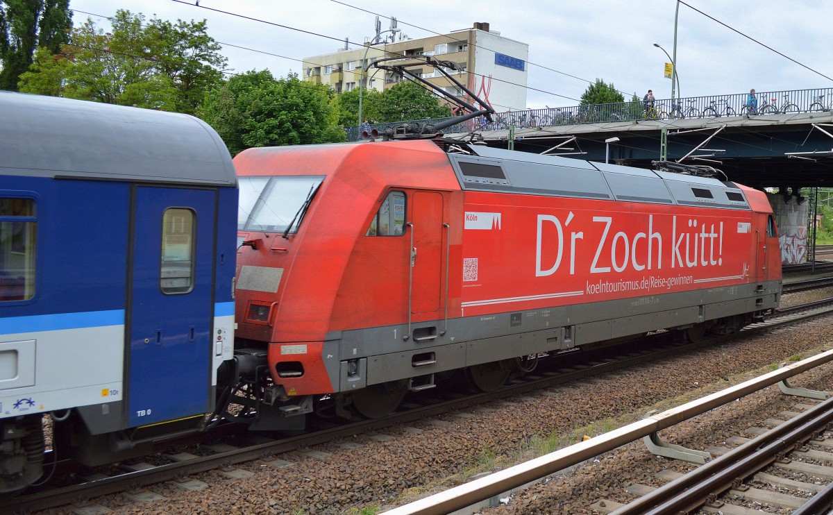 101 114-7 mit EC Richtung Berlin-Spandau am 19.05.15 Berlin-Beusselbrücke.