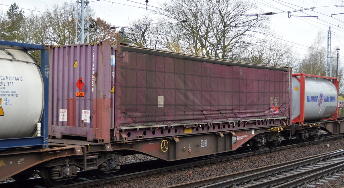 13.60 M – 45FT STEEL VAN / CURTAIN SIDE SWAP BODY, oder einfach eine Wechselbekälter für LKW beladen mit lt. UN-Nr.: 239/1001 = Ethin (Acetylen), gelöst am 31.01.18 Berlin-Hirschgarten.
