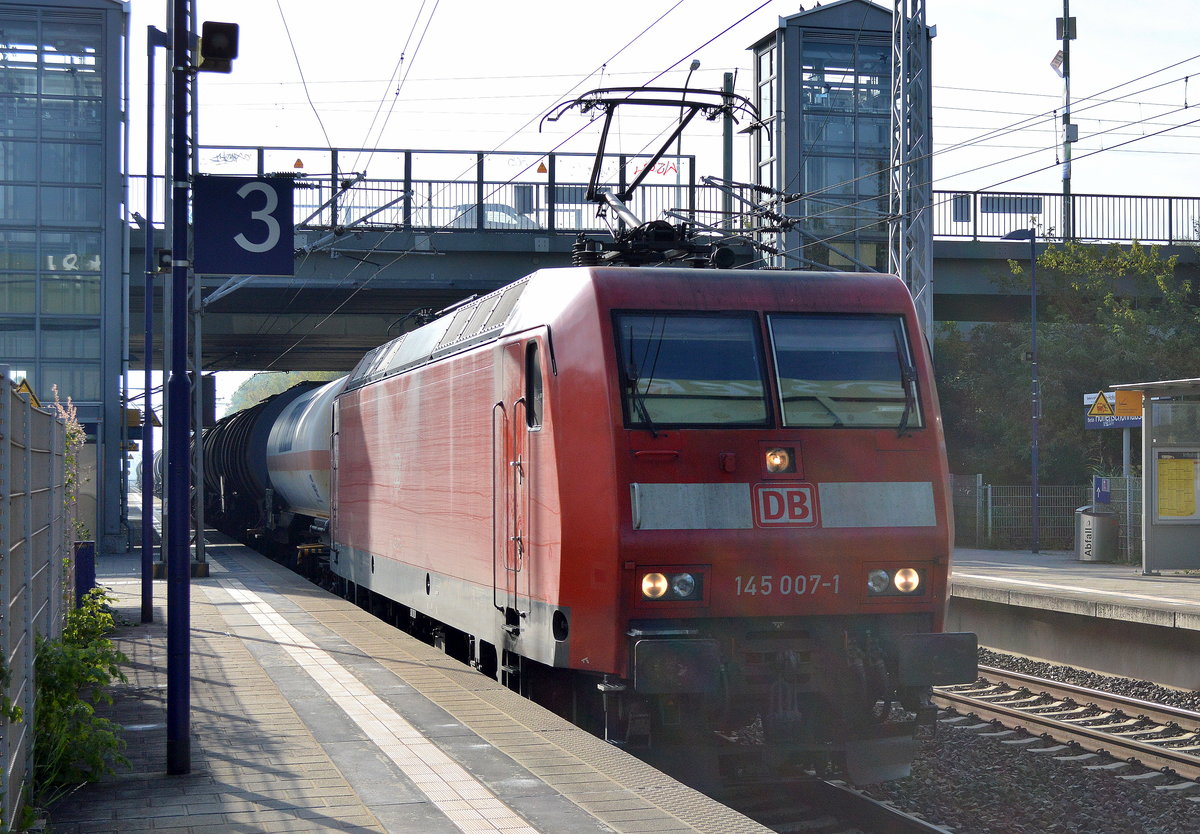 145 007-1 mit Kesselwagenzug (leer) Richtung Stendell am 21.09.17 Bf. Berlin-Hohenschönhausen.