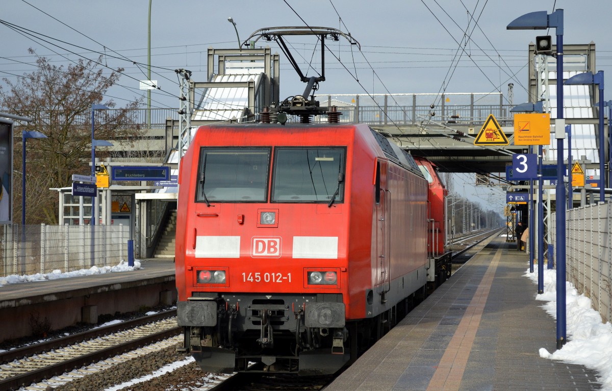 145 012-1 am Haken von 298 334-4 am 04.02.15 Berlin-Hohenschönhausen Richtung Karower Kreuz Berlin.