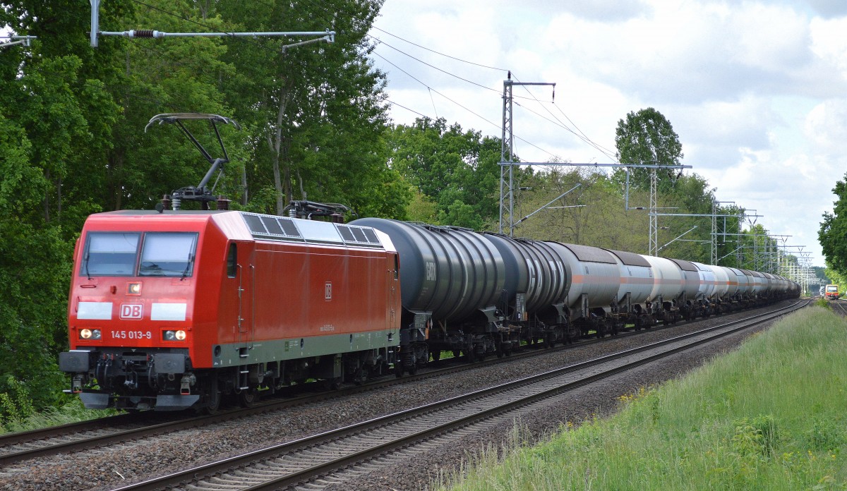 145 013-9 mit Leerzug Kesselwagen Richtung Stendell (Schwedt) am 26.05.15 Röntgental bei Berlin.