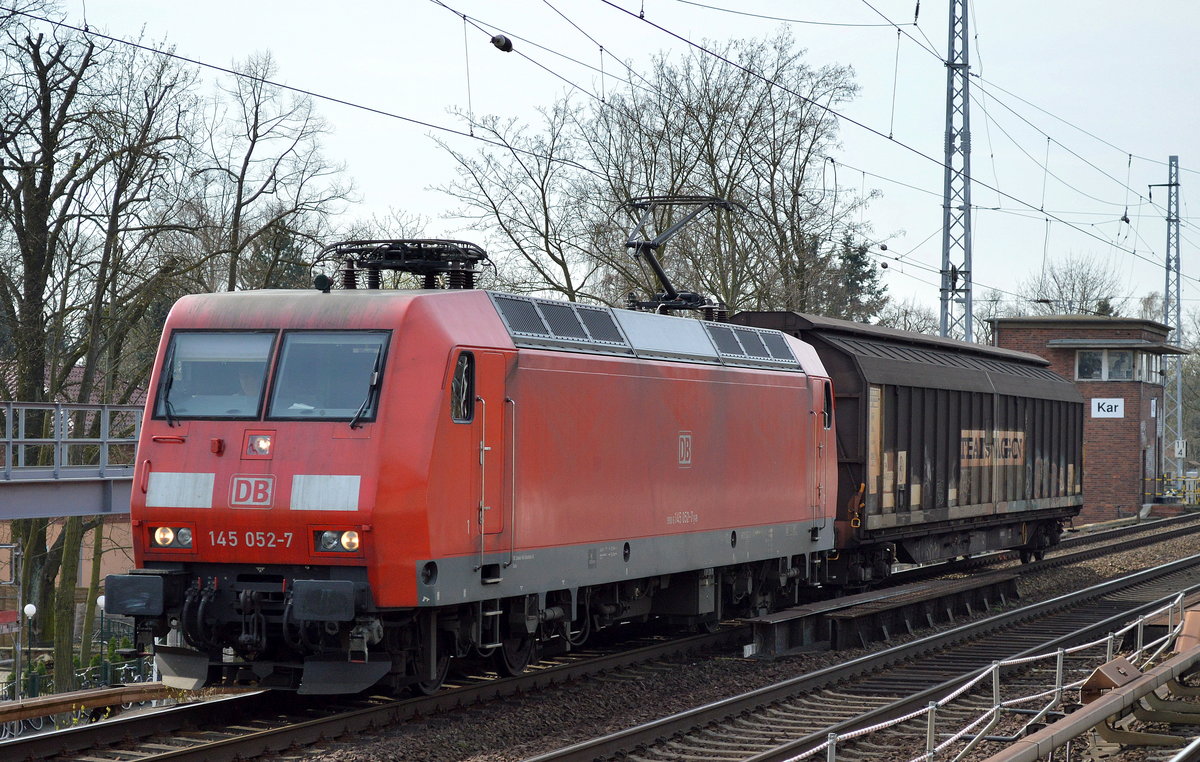 145 052-7 mit einem einzelnen Schiebewandwagen am 31.03.17 Berlin-Karow.