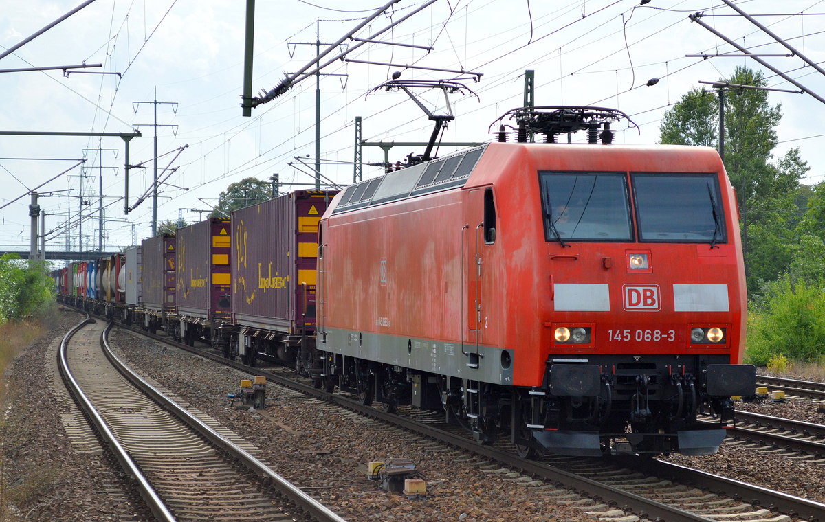 145 068-3 mit Containerzug am 05.08.16 Bf. Flughafen Berlin-Schönefeld.