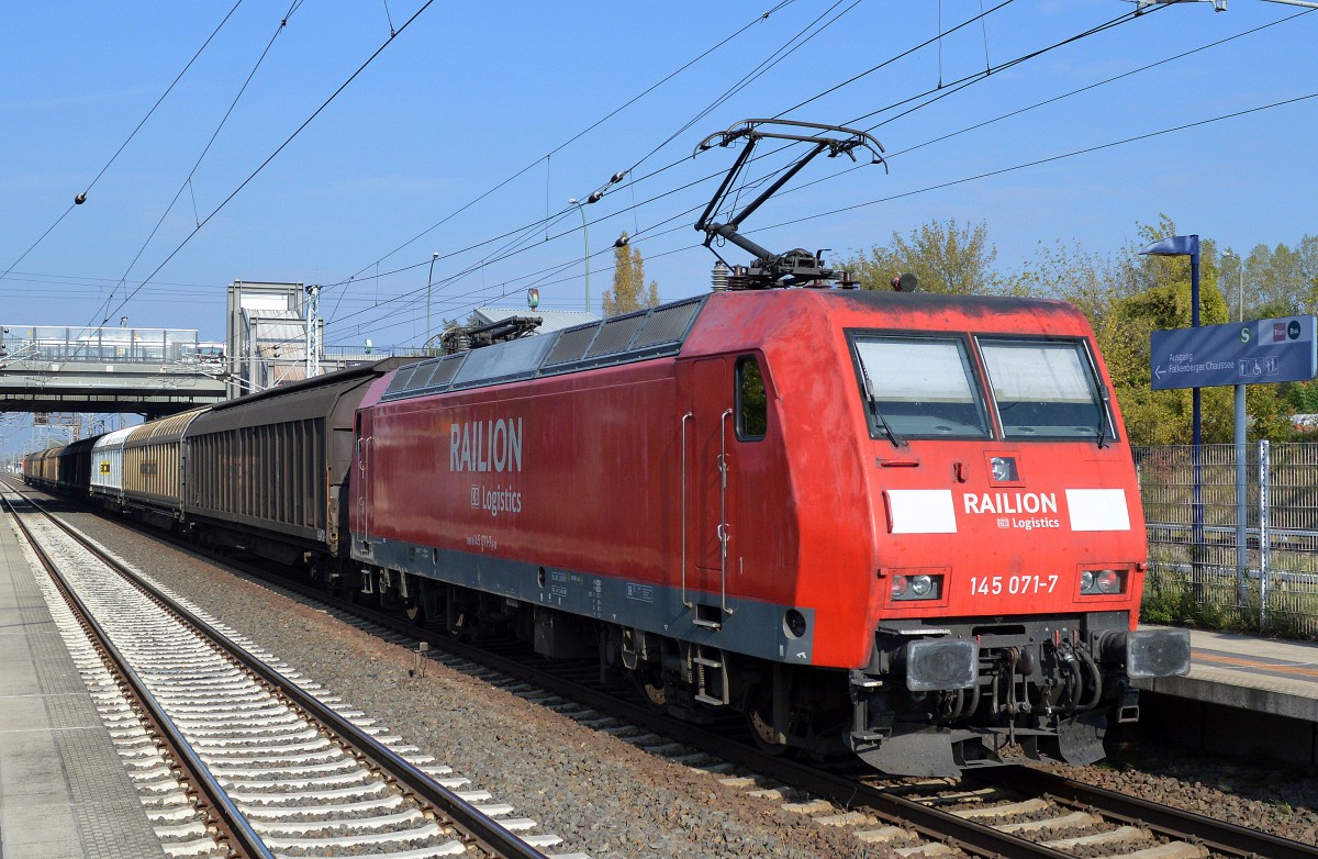 145 071-7 am Ende eines Güterzuges gezogen von 298 337-7 am 06.10.14 Berlin-Hohenschönhausen.