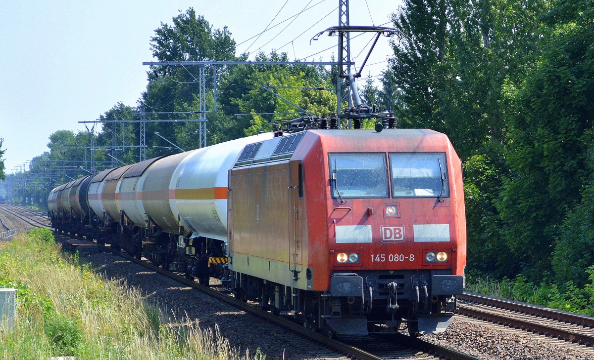 145 080-8 mit Kesselwagenzug am 04.07.15 R�ntgental bei Berlin.