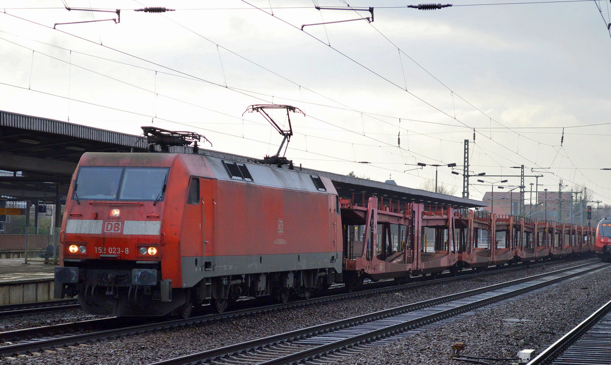 152 023-8 mit einem Leerzug PKW-Transportwagen am 02.01.16 Bf. Flughafen Berlin-Schönefeld.