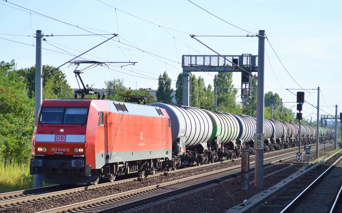 152 046-9 mit Kesselwagenzug Richtung Stendell am 05.08.15 Berlin-Pankow.
